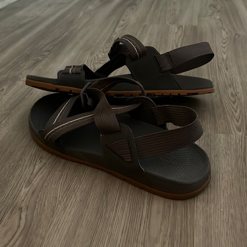 Men’s chacos grey/tan